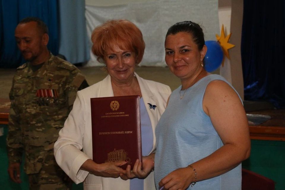 Ирина Солнцева поздравила жителей Калмыцких Мысов с 250-летним юбилеем села Ирина Солнцева поздравила жителей Калмыцких Мысов с 250-летним юбилеем села