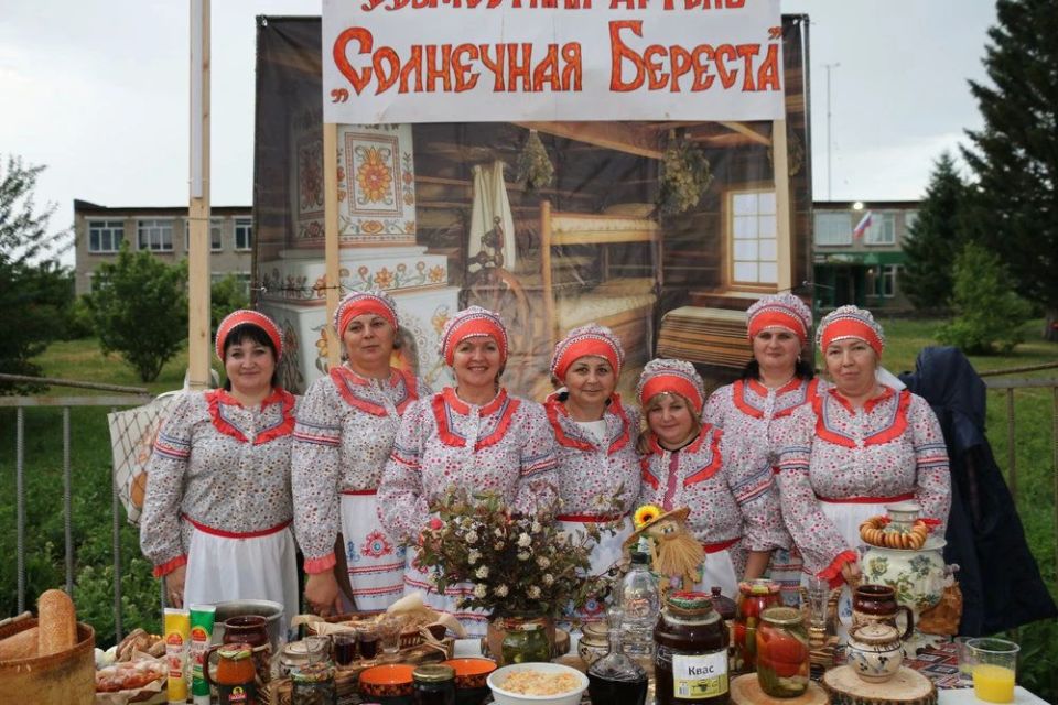 Ирина Солнцева поздравила жителей Калмыцких Мысов с 250-летним юбилеем села Ирина Солнцева поздравила жителей Калмыцких Мысов с 250-летним юбилеем села