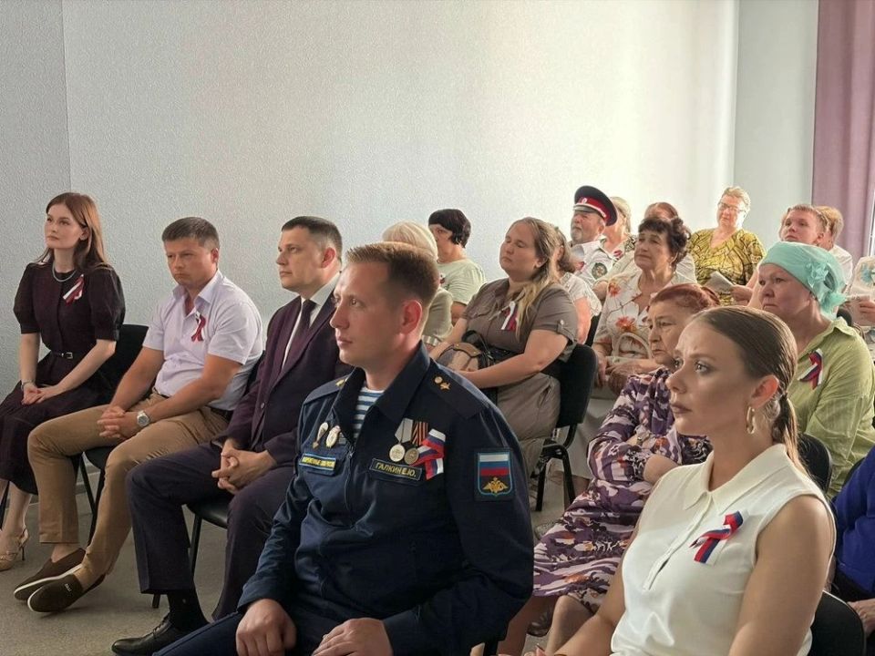Депутаты АКЗС поздравили жителей Алтайского края с Днем России Депутаты АКЗС поздравили жителей Алтайского края с Днем России