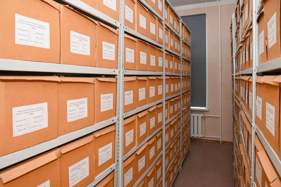 Статс-секретарь – заместитель руководителя Росархива Андрей Юрасов посетил городской архив Статс-секретарь – заместитель руководителя Росархива Андрей Юрасов посетил городской архив