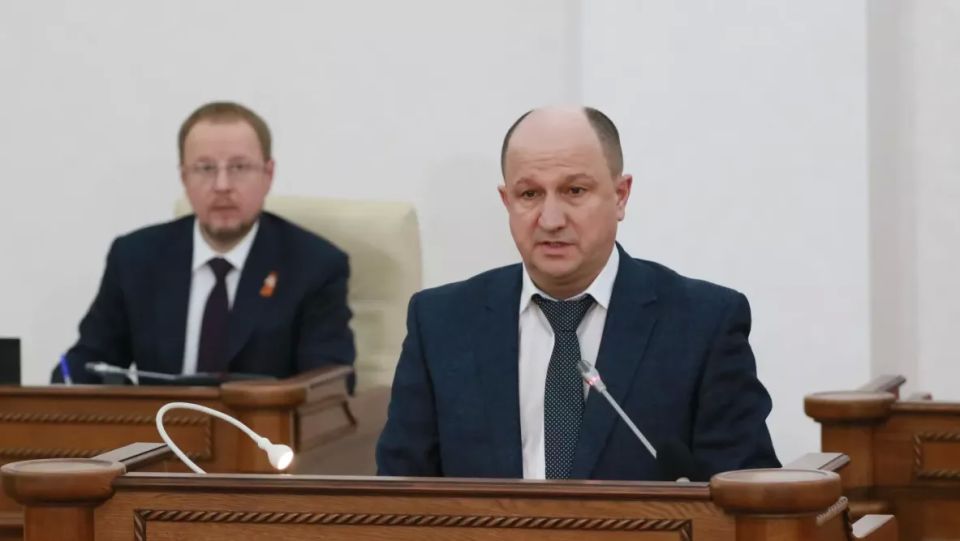 Сергей Приб покинул пост руководителя фракции "Единая Россия" в АКЗС за две сессии, или за три месяца до окончания работы текущего созыва