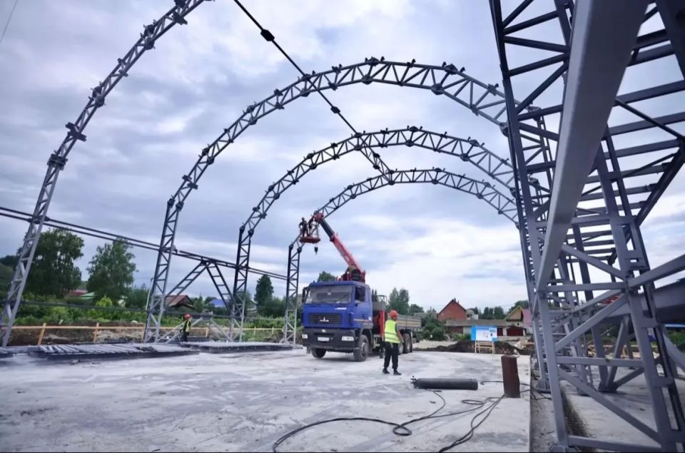 Плавательный бассейн в селе Майма Республики Алтай откроют в декабре Плавательный бассейн в селе Майма Республики Алтай откроют в декабре
