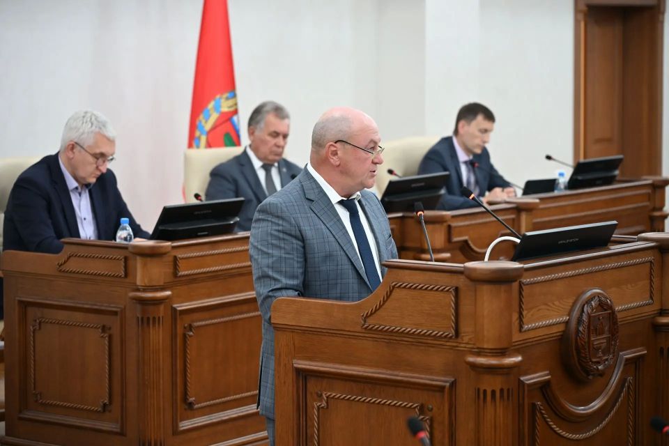 В 2026 году в Алтайском крае приведут в норматив 540 км дорог и закупят 62 автобуса