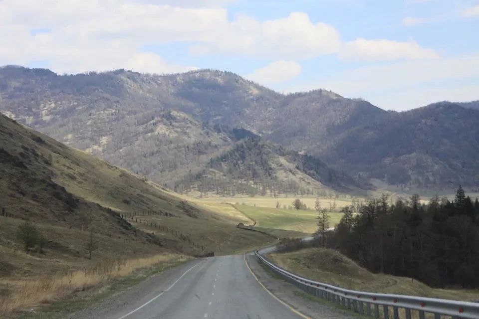 Одна из самых красивых дорог мира проходит через Алтай Одна из самых красивых дорог мира проходит через Алтай