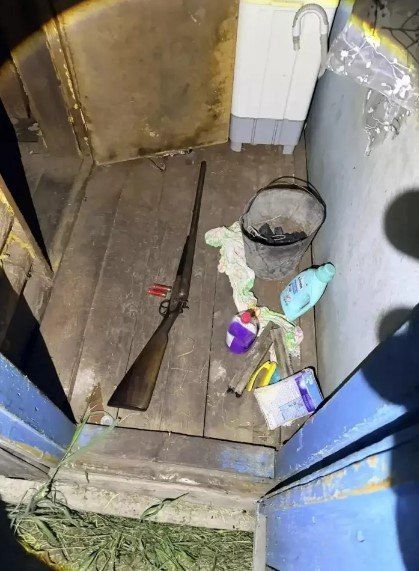 Житель Алтайского края из охотничьего ружья застрелил тещу и ранил жену Житель Алтайского края из охотничьего ружья застрелил тещу и ранил жену