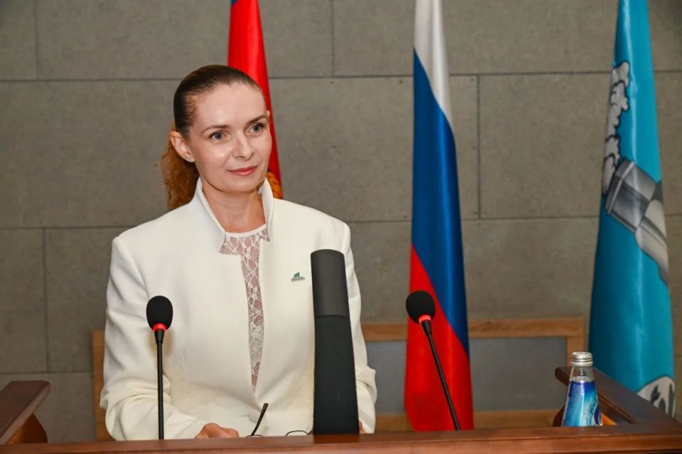Актуальные вопросы рынка труда обсудили на заседании городской трехсторонней комиссии по регулированию социально-трудовых отношений Актуальные вопросы рынка труда обсудили на заседании городской трехсторонней комиссии по регулированию социально-трудовых отношений