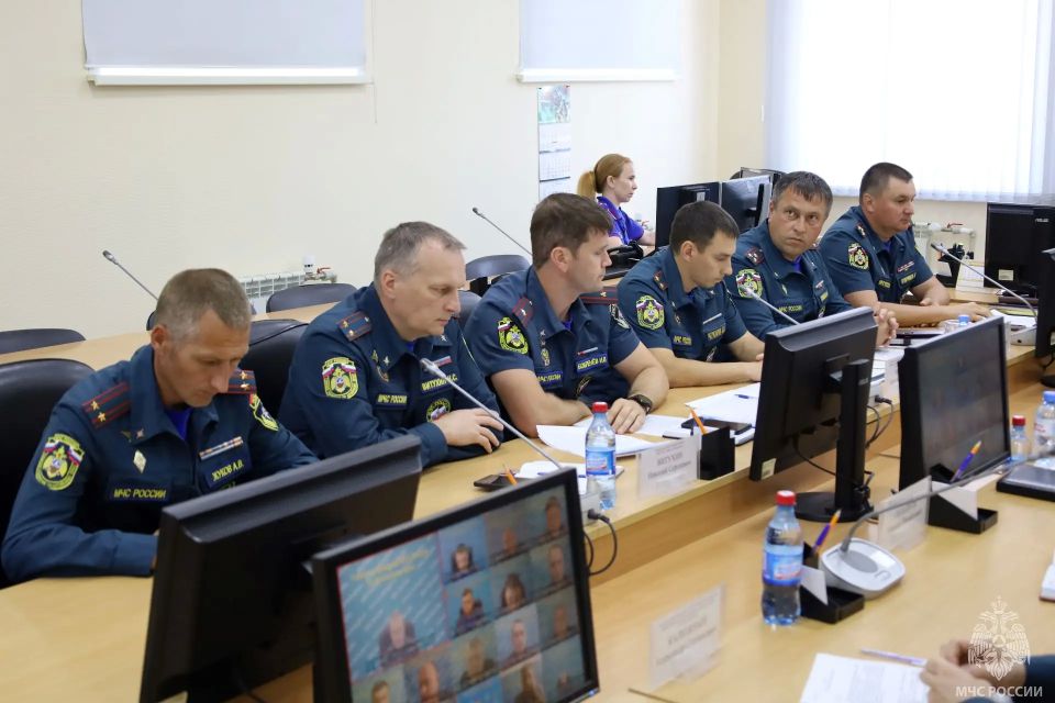 Состоялось совещание, посвящённое обеспечению взаимодействия и слаженности всех видов пожарной охраны Алтайского края Состоялось совещание, посвящённое обеспечению взаимодействия и слаженности всех видов пожарной охраны Алтайского края