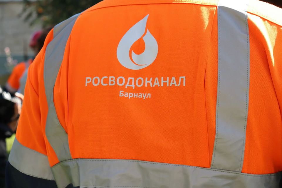 В Росводоканал Барнаул поступила информация о повреждении водопровода диаметром 50 мм по адресу пр. Строителей, 19