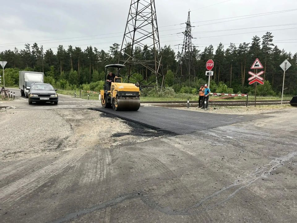 Коммунальные службы города проводят работы по содержанию дорог и общественных территорий Коммунальные службы города проводят работы по содержанию дорог и общественных территорий