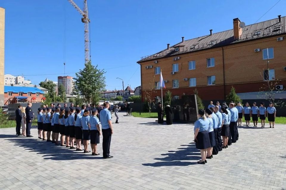 В Барнауле в сквере 160-летия службы судебных приставов появилась скамья примирения В Барнауле в сквере 160-летия службы судебных приставов появилась скамья примирения