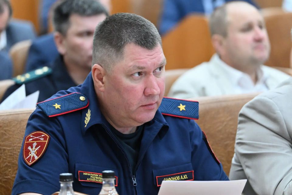 Виктор Томенко: Провел заседание комиссии по предупреждению и ликвидации чрезвычайных ситуаций и обеспечению пожарной безопасности Алтайского края Виктор Томенко: Провел заседание комиссии по предупреждению и ликвидации чрезвычайных ситуаций и обеспечению пожарной безопасности Алтайского края