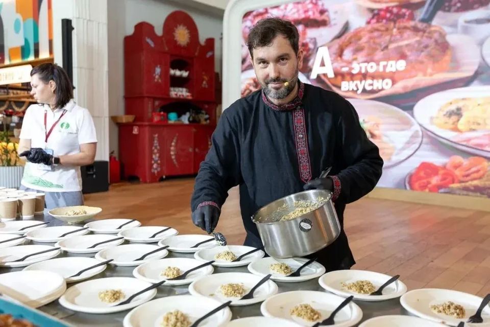 На Международном туристическом форуме «Путешествуй!» Алтайский край презентовал турпотенциал региона и подписал соглашение с компанией «Яндекс» На Международном туристическом форуме «Путешествуй!» Алтайский край презентовал турпотенциал региона и подписал соглашение с компанией «Яндекс»