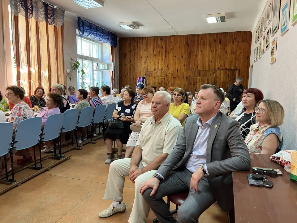 Ежегодно в третье воскресенье июня в России отмечается День медицинского работника Ежегодно в третье воскресенье июня в России отмечается День медицинского работника
