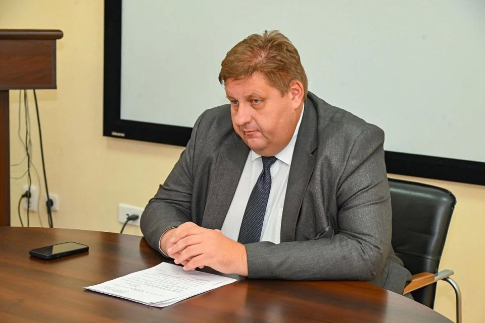 В администрации Барнаула прошло совещание по подготовке к отопительному периоду 2026-2027 годов В администрации Барнаула прошло совещание по подготовке к отопительному периоду 2026-2027 годов