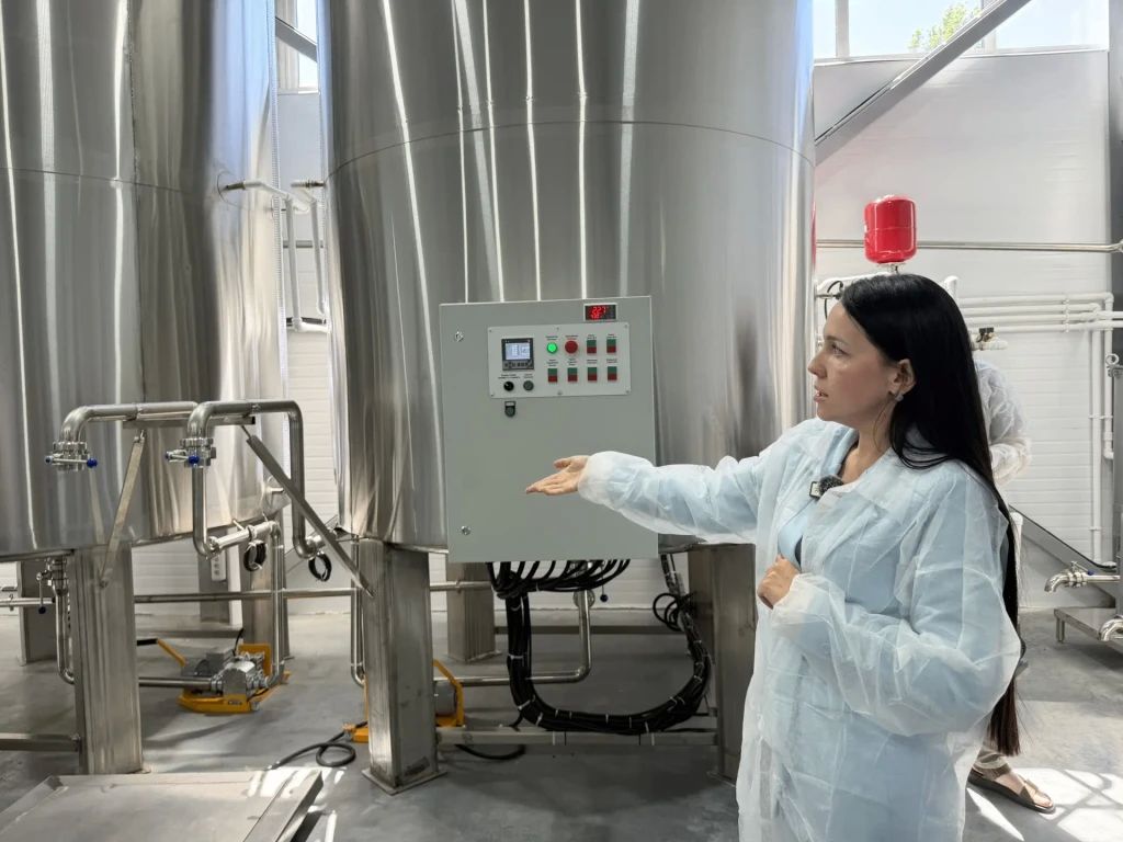 В Алтайском крае открыли новый завод по переработке мёда В Алтайском крае открыли новый завод по переработке мёда