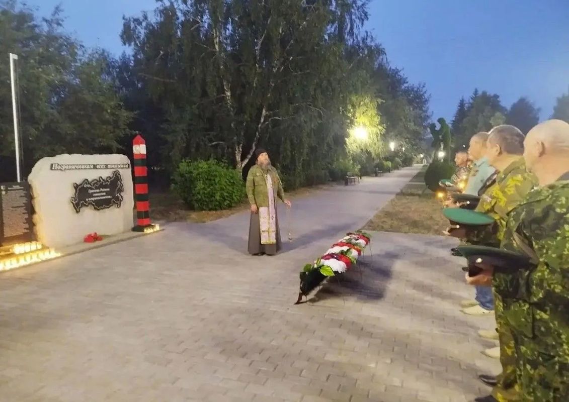 На Мемориале славы воинамбийчанам прошло торжественное мероприятие, посвящённое Дню памяти и скорби На Мемориале славы воинамбийчанам прошло торжественное мероприятие, посвящённое Дню памяти и скорби
