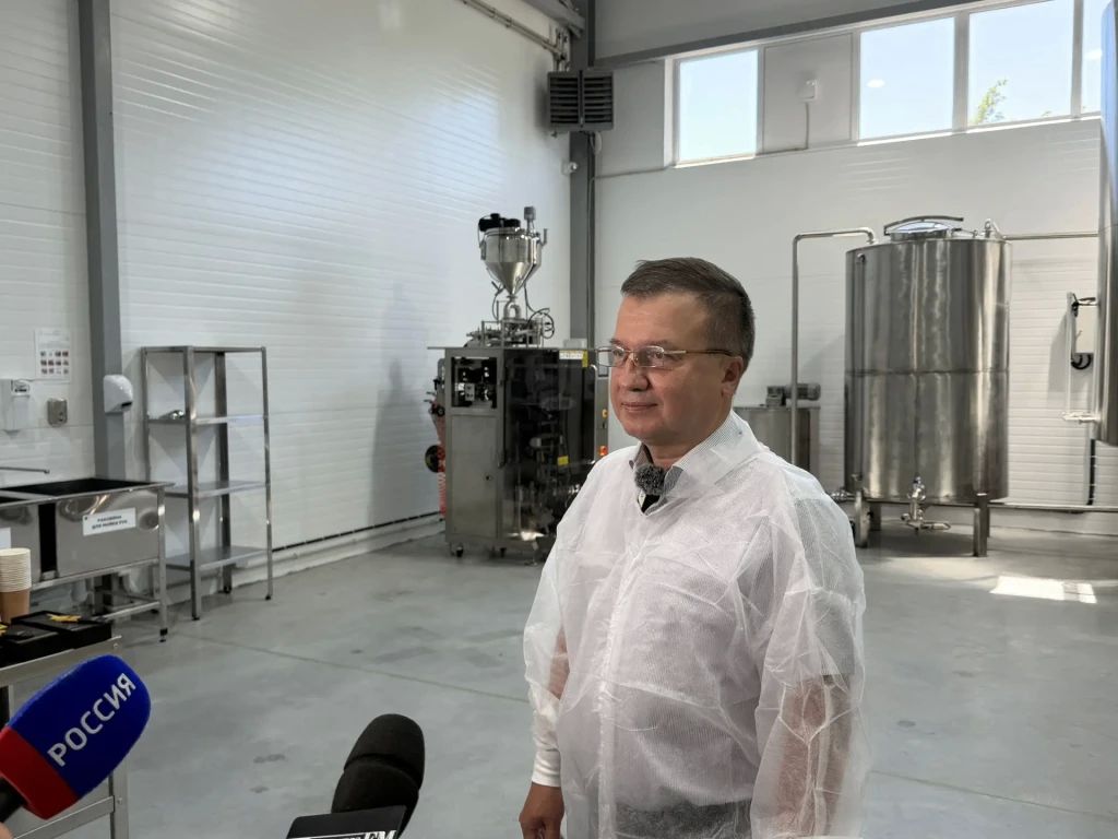 В Алтайском крае открыли новый завод по переработке мёда В Алтайском крае открыли новый завод по переработке мёда