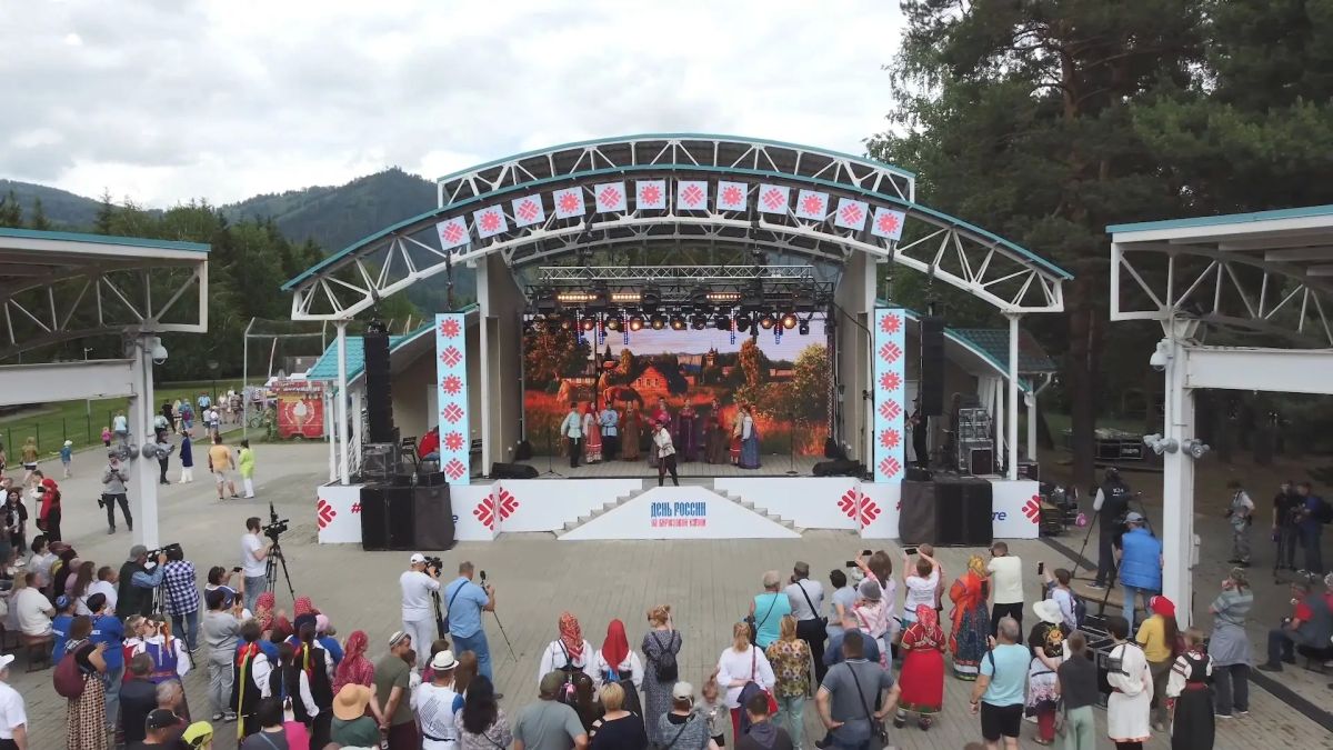 Мы строим гражданское общество: история и сегодняшний день Общественной палаты Алтайского края Мы строим гражданское общество: история и сегодняшний день Общественной палаты Алтайского края