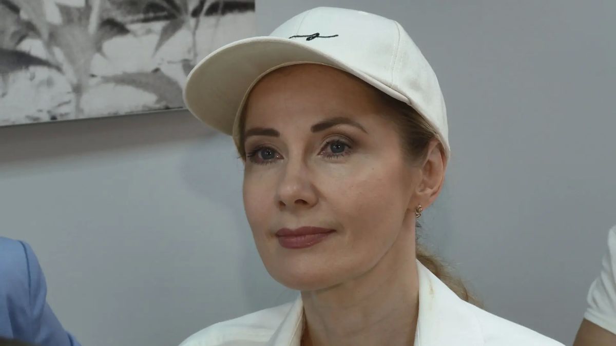 Именную аудиторию Валерия Золотухина открыли в Алтайском институте культуры Именную аудиторию Валерия Золотухина открыли в Алтайском институте культуры
