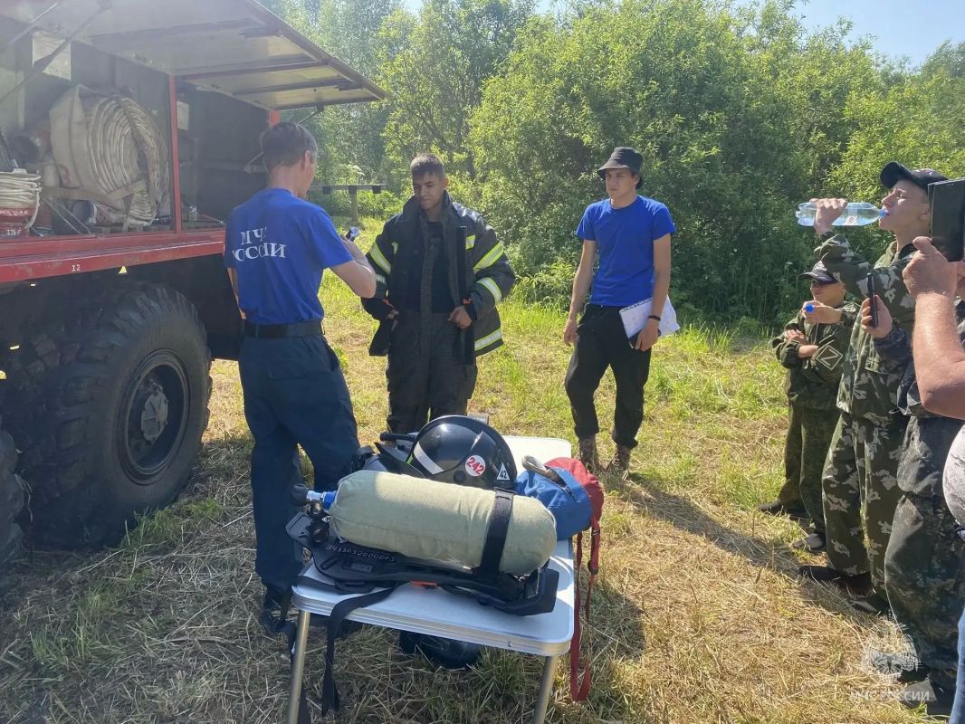 МЧС России — на IV Сибирском военно-патриотическом слёте «РОССИЯ МОЛОДАЯ» МЧС России — на IV Сибирском военно-патриотическом слёте «РОССИЯ МОЛОДАЯ»