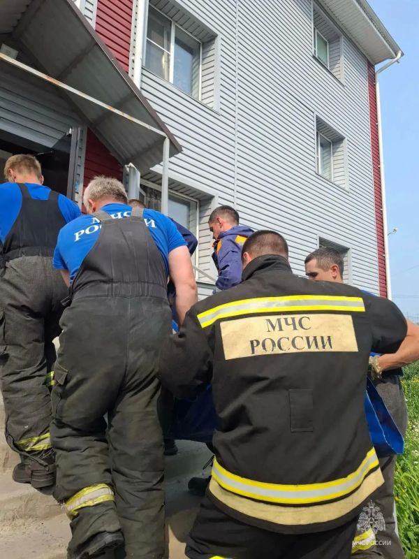 Помощь пожарных. И вновь рассказываем о неравнодушии и отзывчивости специалистов МЧС России, которые приходят на помощь гражданам в самых разных ситуациях Помощь пожарных. И вновь рассказываем о неравнодушии и отзывчивости специалистов МЧС России, которые приходят на помощь гражданам в самых разных ситуациях