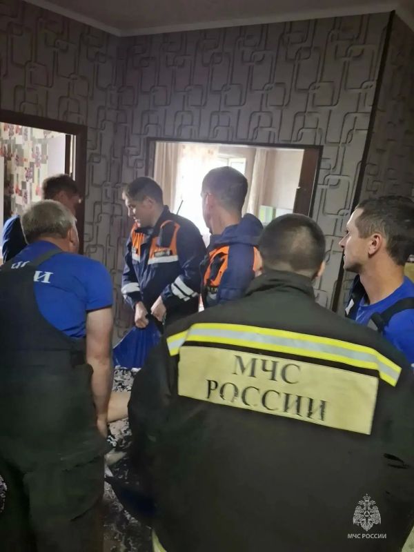 Помощь пожарных. И вновь рассказываем о неравнодушии и отзывчивости специалистов МЧС России, которые приходят на помощь гражданам в самых разных ситуациях Помощь пожарных. И вновь рассказываем о неравнодушии и отзывчивости специалистов МЧС России, которые приходят на помощь гражданам в самых разных ситуациях