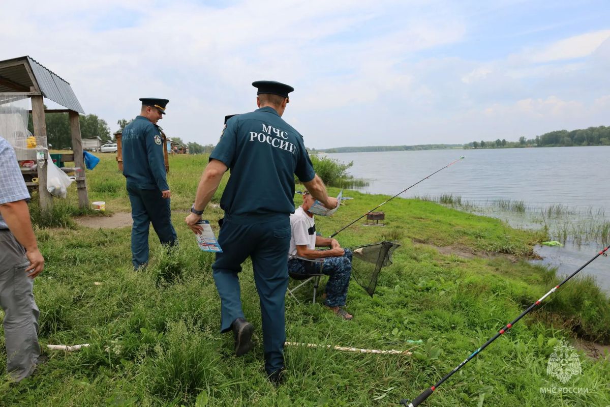 Спасатели и администрация проверили «дикие» пляжи в Первомайском районе Спасатели и администрация проверили «дикие» пляжи в Первомайском районе