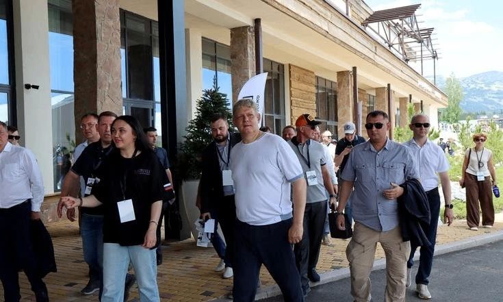 В Кузбассе при поддержке полномочного представителя Президента России в СФО Анатолия Серышева стартовал Окружной сибирский молодёжный образовательный форум "Шерегеш"