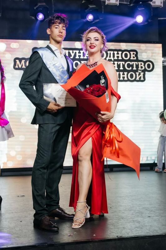 Школьник, студент и менеджер маркетплейсов Школьник, студент и менеджер маркетплейсов