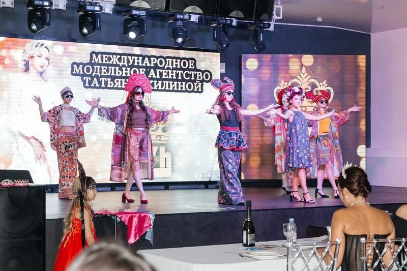 Школьник, студент и менеджер маркетплейсов