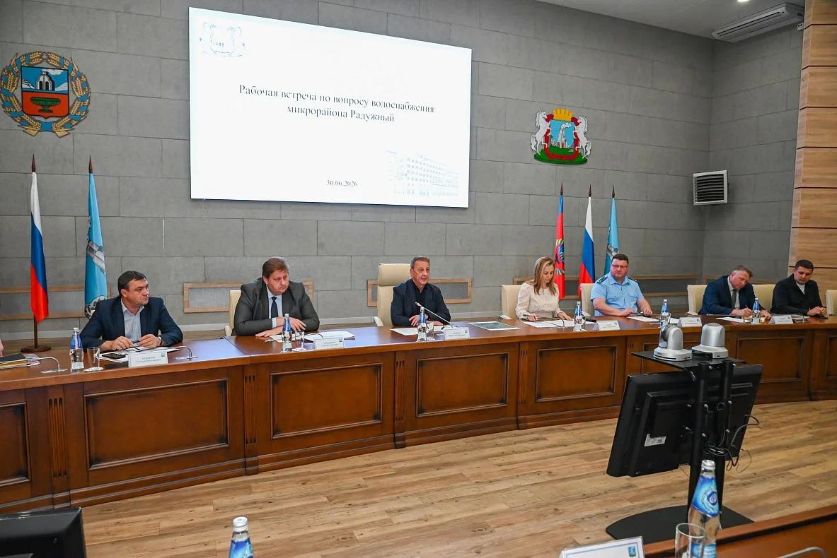 Вячеслав Франк встретился с жителями посёлка Бельмесево по вопросу водоснабжения микрорайона «Радужный» Вячеслав Франк встретился с жителями посёлка Бельмесево по вопросу водоснабжения микрорайона «Радужный»