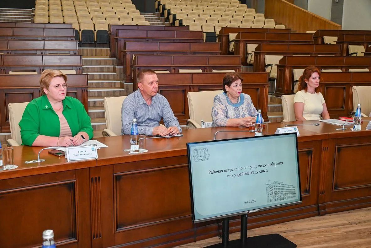 Вячеслав Франк встретился с жителями посёлка Бельмесево по вопросу водоснабжения микрорайона «Радужный» Вячеслав Франк встретился с жителями посёлка Бельмесево по вопросу водоснабжения микрорайона «Радужный»