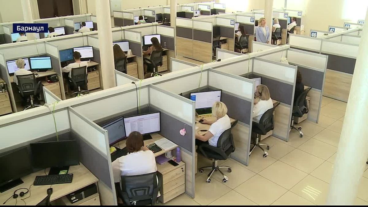 С начала 2026 года специалисты алтайского Единого контактного центра СФР проконсультировали свыше 800 тысяч россиян
