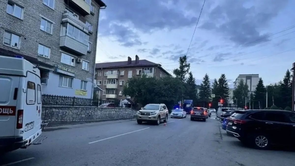 Шестилетний ребенок получил перелом бедра и сотрясение после ДТП в Горно-Алтайске