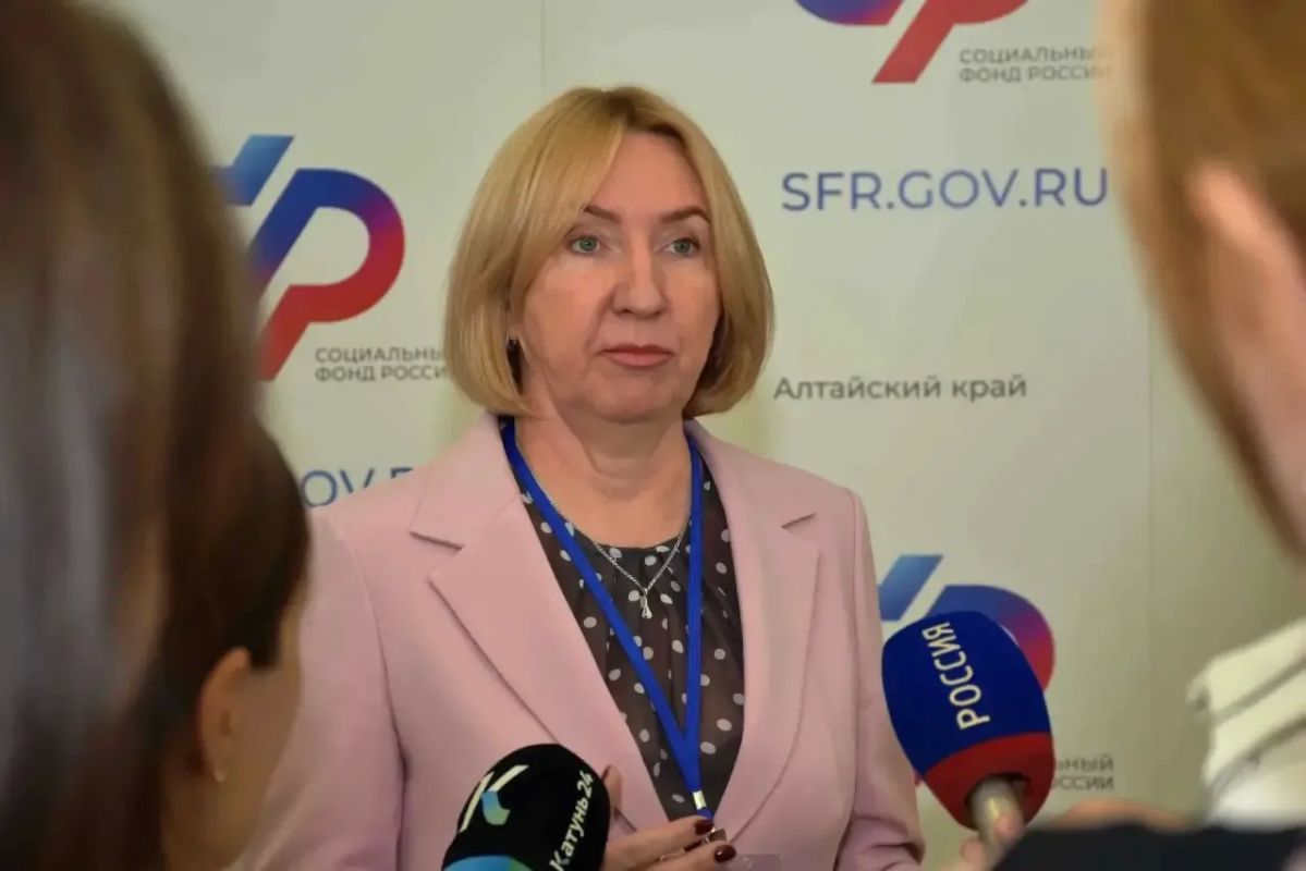 Виктор Томенко: Около 800 тысяч обращений принял с начала года Единый контакт-центр (ЕКЦ) взаимодействия с гражданами