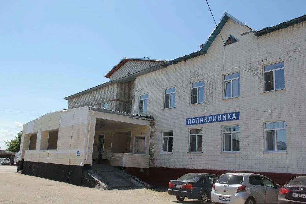 Виктор Томенко: Продолжаем капитальный ремонт двухэтажного здания поликлиники Центральной районной больницы в Тальменке Виктор Томенко: Продолжаем капитальный ремонт двухэтажного здания поликлиники Центральной районной больницы в Тальменке