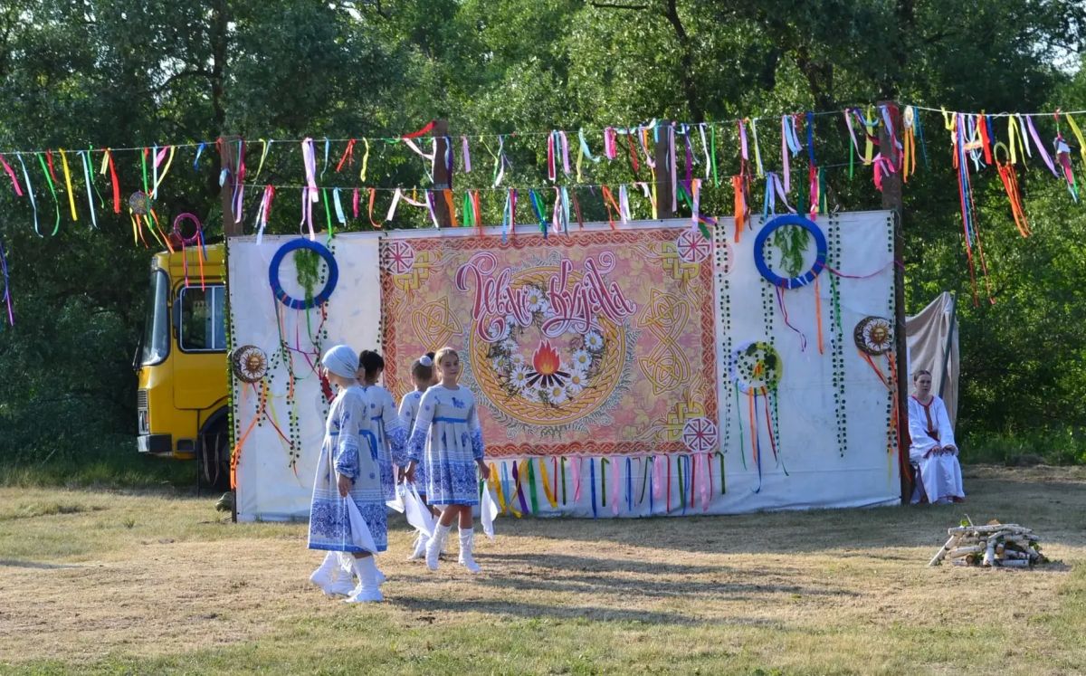 Этнографический фестиваль «Иван Купала» провели в Калманском районе Этнографический фестиваль «Иван Купала» провели в Калманском районе