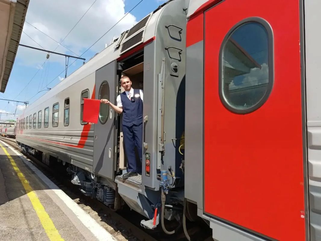 К пляжу — без пробок: более 2,5 тысяч пассажиров уже выбрали остановку «Гребной канал»