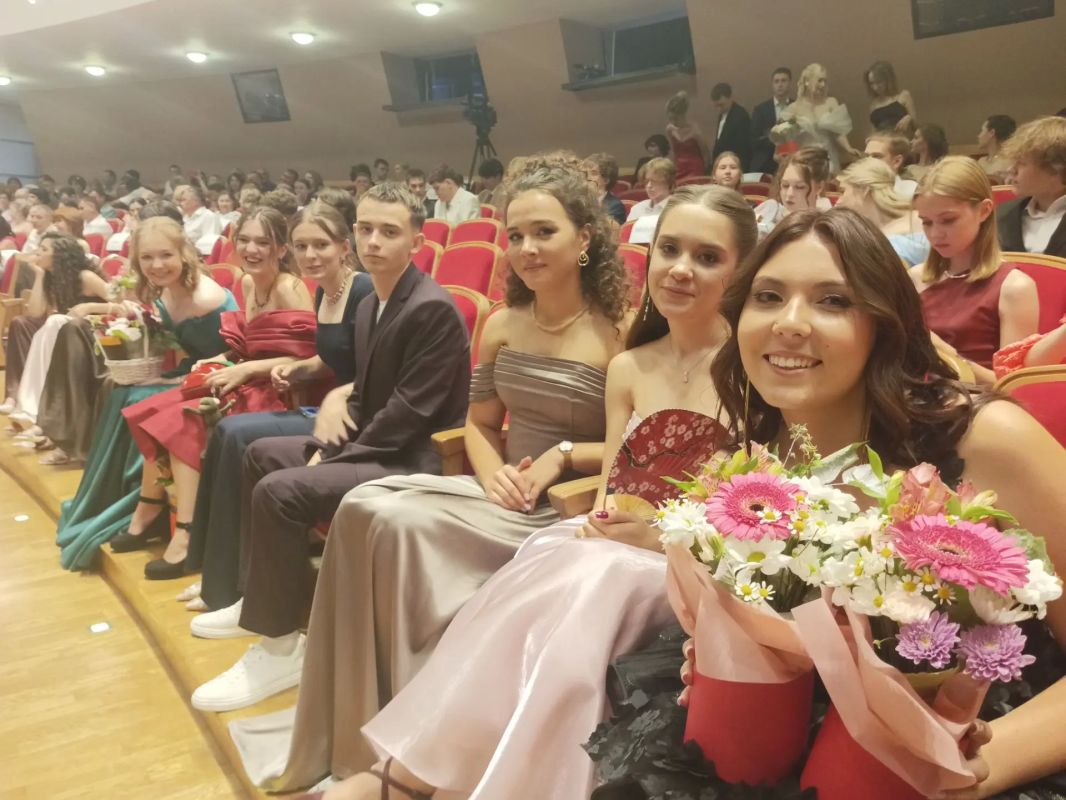 ЗА КАЖДОЙ «СОТКОЙ» — СЕРДЦЕ УЧИТЕЛЯ ЗА КАЖДОЙ «СОТКОЙ» — СЕРДЦЕ УЧИТЕЛЯ