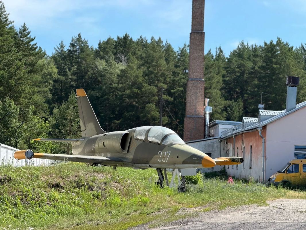 В Алтайском крае досрочно завершено строительство дороги к летной школе В Алтайском крае досрочно завершено строительство дороги к летной школе