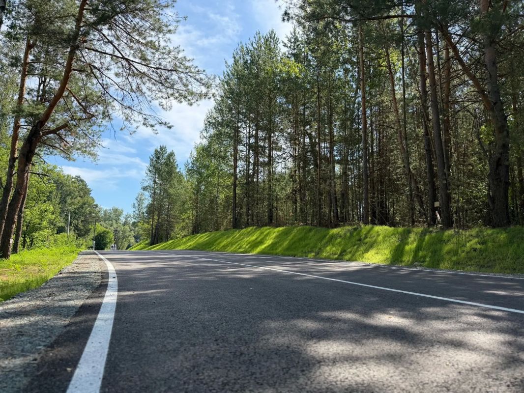 В Алтайском крае досрочно завершено строительство дороги к летной школе В Алтайском крае досрочно завершено строительство дороги к летной школе