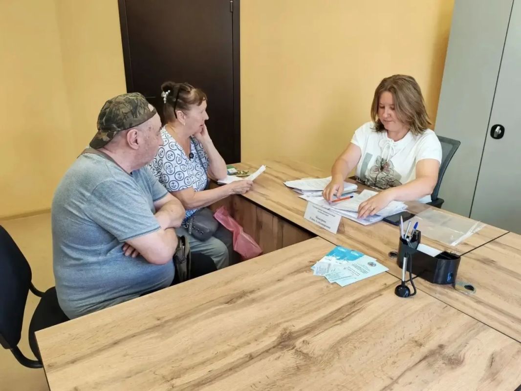 В Алтайском крае продолжается серия бесплатных юридических консультаций для жителей региона «Правовой ориентир» В Алтайском крае продолжается серия бесплатных юридических консультаций для жителей региона «Правовой ориентир»