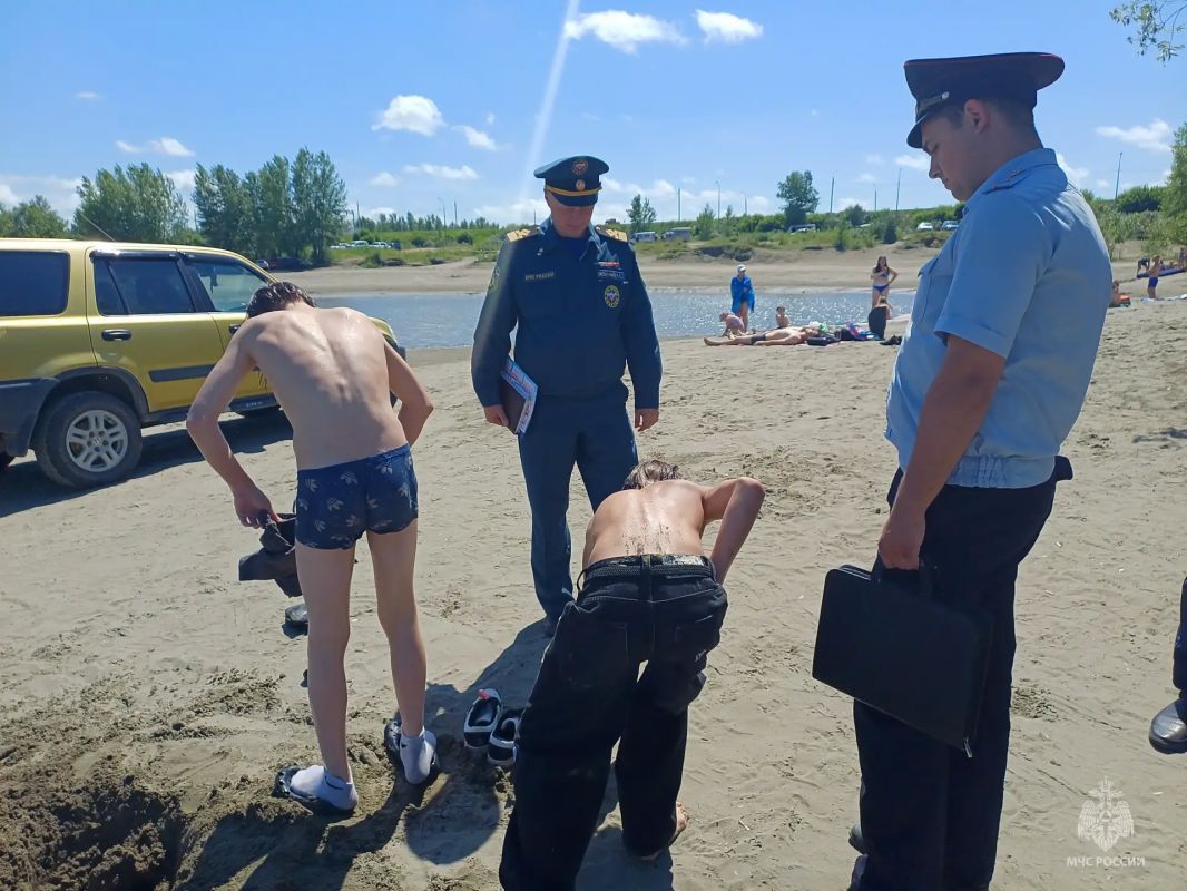 В Алтайском крае продолжается профилактическая акция «Вода – безопасная территория» В Алтайском крае продолжается профилактическая акция «Вода – безопасная территория»