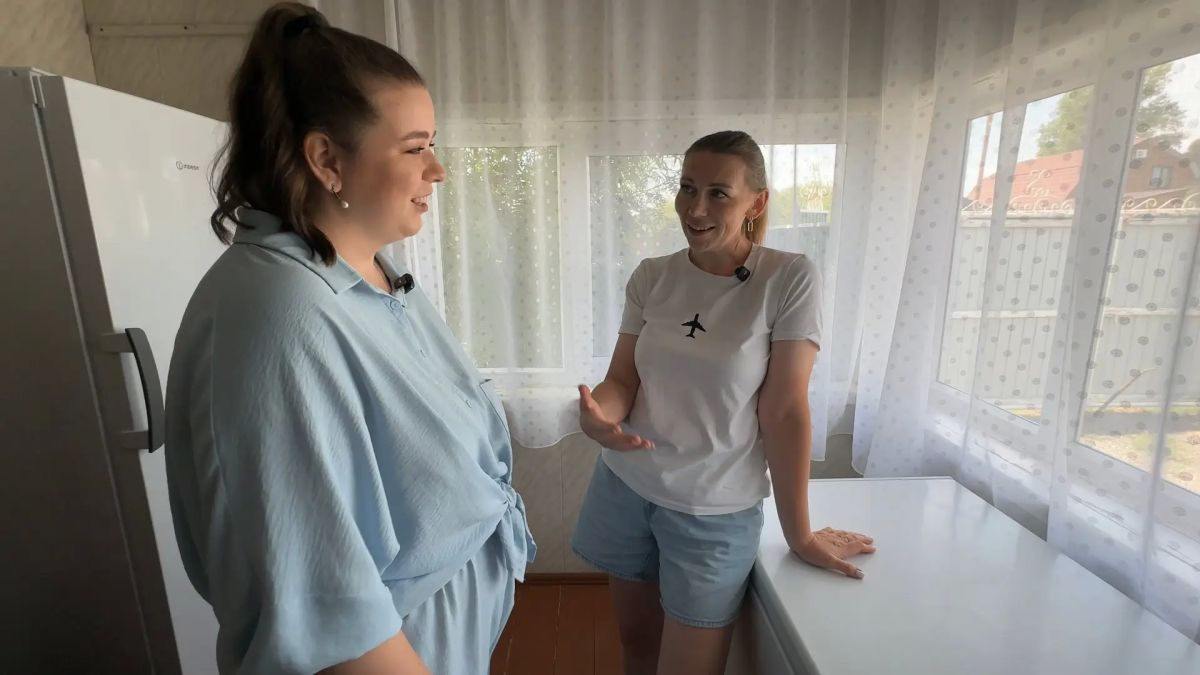 Корреспондент «Катунь 24» Анастасия Парфенова научилась готовить ватрушки в гостях у популярного блогера Тани Сибирячки Корреспондент «Катунь 24» Анастасия Парфенова научилась готовить ватрушки в гостях у популярного блогера Тани Сибирячки