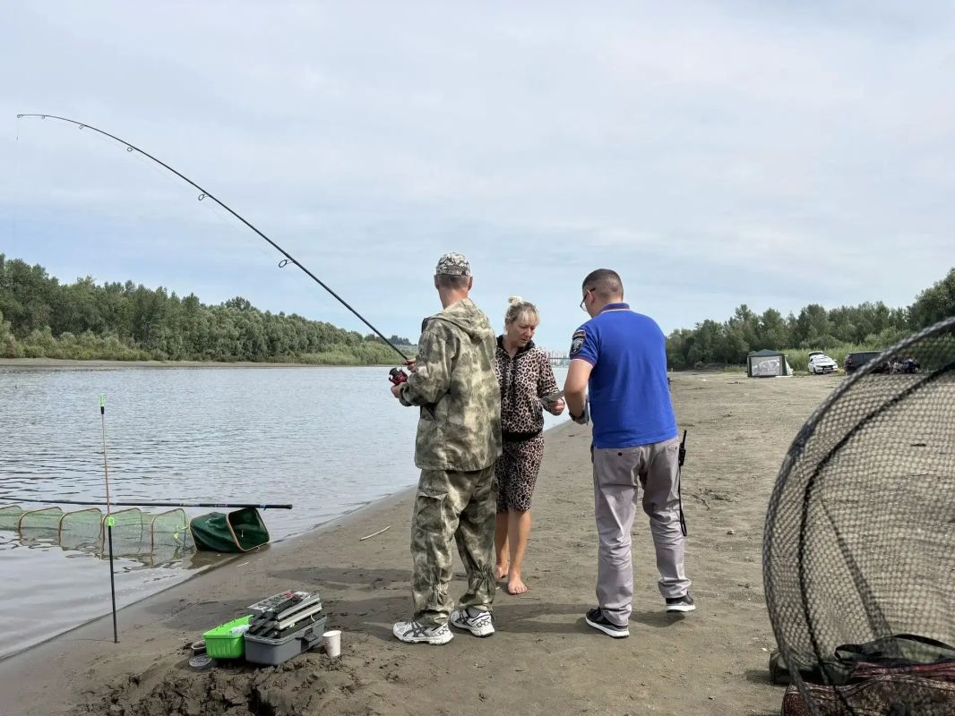 В Барнауле проводится профилактическая акция «Вода - безопасная территория» В Барнауле проводится профилактическая акция «Вода - безопасная территория»