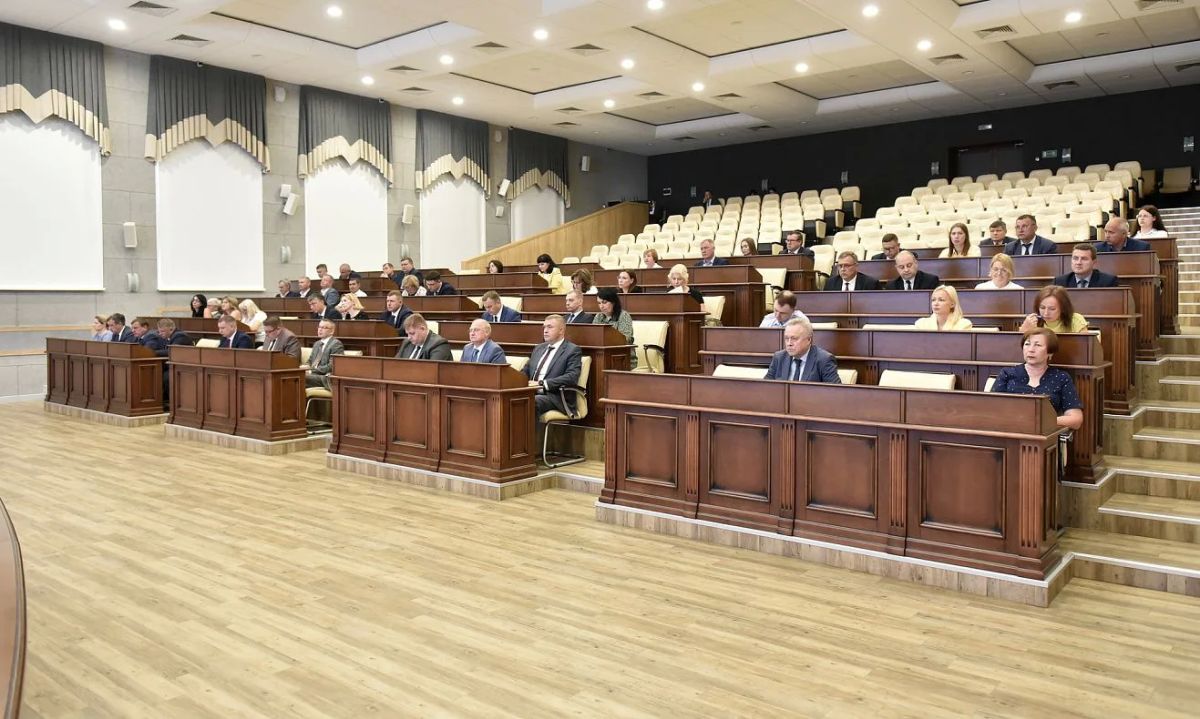 На расширенном аппаратном совещании обсудили восстановление благоустройства после проведения земляных работ На расширенном аппаратном совещании обсудили восстановление благоустройства после проведения земляных работ