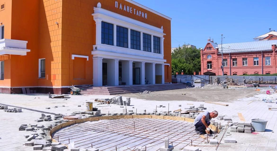 В центре Барнаула продолжается обновление знаменитого планетария В центре Барнаула продолжается обновление знаменитого планетария