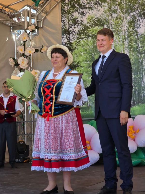 Немецкий национальный район отметил 35-летие Немецкий национальный район отметил 35-летие