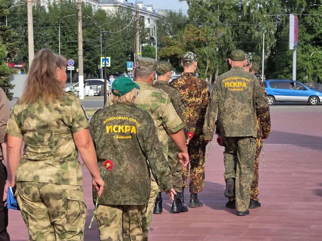 Барнаульские поисковики отправились в экспедицию в Ленинградскую область Барнаульские поисковики отправились в экспедицию в Ленинградскую область