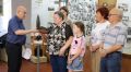 В Бийске внучке Героя ВОВ передали его смертный медальон